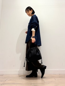 「アイテム（イヤリング）」を使った、amiさん（レディース・160cm・30代）の秋コーディネート