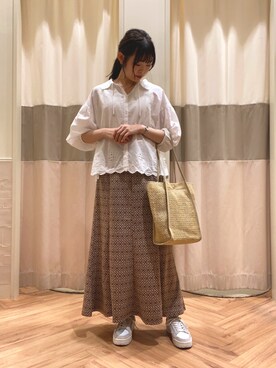 「スカラップ」｜「アイテム（スカート）」を使った、ハツネさん（レディース・159cm）の春コーディネート
