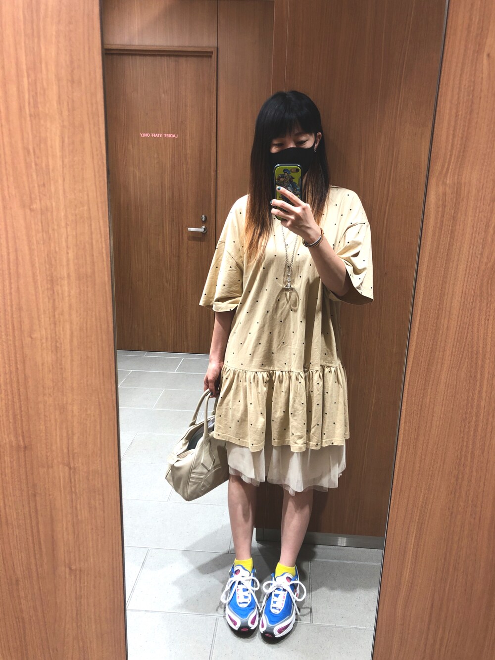「まだまだ暑い、有給コーデ、ちょっとそこまで」｜「Vivienne Westwoodのアイテム（ハンドバッグ、ホワイト系）」を使った、sojaymさん（レディース・157cm）の秋コーディネートの1枚目の写真