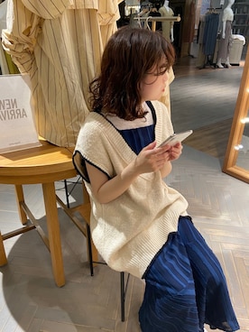 「ベスト×ワンピース」｜「アイテム（タンクトップ）」を使った、okapiiiさん（レディース・153cm）の春コーディネート