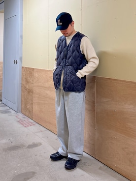 「アイテム（ダウンベスト）」を使った、草彅さん（メンズ・165cm・20代）の秋コーディネート