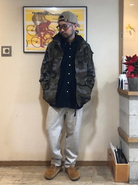 「carhartt」｜「アイテム（スウェットパンツ）」を使った、UNOさん（メンズ・170cm）の冬コーディネート