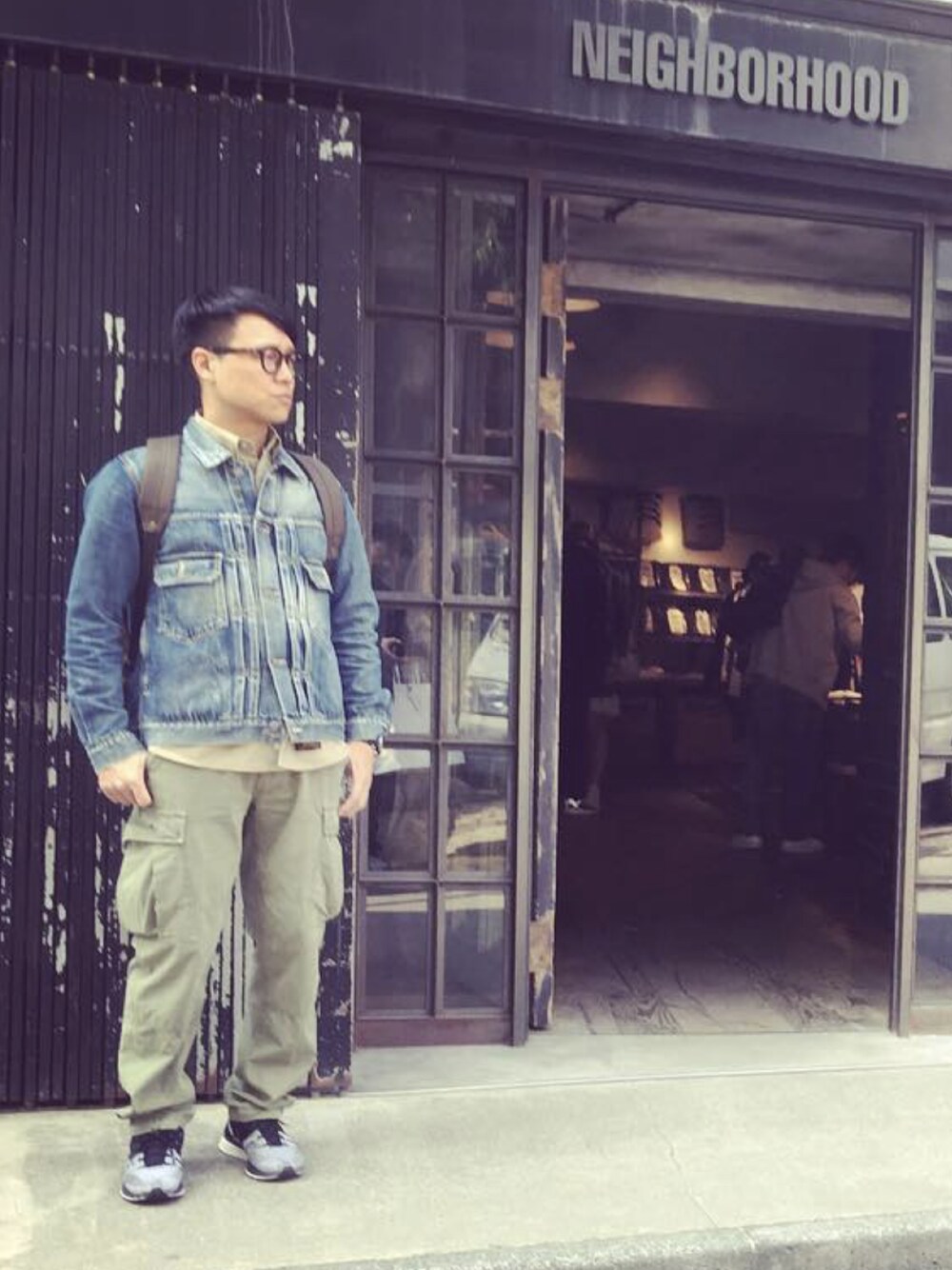 「MOSCOT Lemtosh、Visvim 101 Denim Jacket、wtaps cargo pants、Nike flyknit」｜「MOSCOT・ORIGINALSのアイテム（メガネ、ブラウン系）」を使った、polozaiさん（メンズ・164cm）の秋コーディネートの1枚目の写真