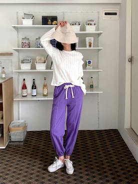 「アイテム（スウェットパンツ、パープル系）」を使った、POPCORNさん（レディース・155cm）の春コーディネート