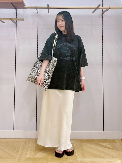 【新品タグ付き】LOWRYS FARM　サトムラ セール】TRベルトツキタックワイドパンツ 971228（その他