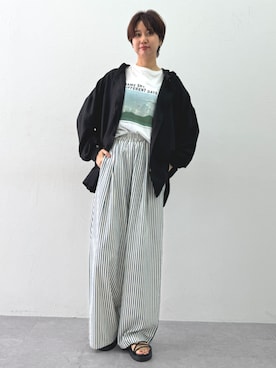 「nissen（ニッセン）の高身長　ストライプタックリラックスワイドパンツ（トールサイズ）Essenave（パンツ、ブルー系）」を使った、tallmodel(読者モデル) さん（レディース・173cm）の夏コーディネート