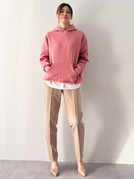 「アイテム（パーカー、ピンク系）」を使った、tallmodel(読者モデル) さん（レディース・178cm）の冬コーディネート