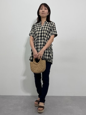 「nissen（ニッセン）の高身長　チェック柄ウエストギャザーブラウス（トールサイズ）Essenave（Shirts、ブラック系）」を使った、tallmodel(読者モデル) さん（レディース・175cm）の夏コーディネート