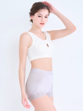 ブラデリスニューヨーク / NuBraさんのコーディネート