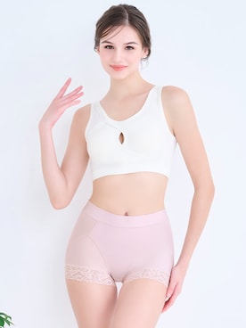 「アイテム（ショーツ）」を使った、ブラデリスニューヨーク / NuBraさん（レディース・163cm）の冬コーディネート