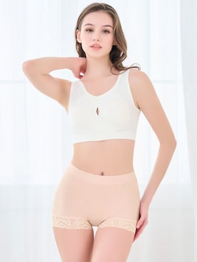 「アイテム（アンダーウェア）」を使った、ブラデリスニューヨーク / NuBraさん（レディース・163cm）の冬コーディネート