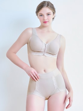 「アイテム（ショーツ）」を使った、ブラデリスニューヨーク / NuBraさん（レディース・163cm）の秋コーディネート