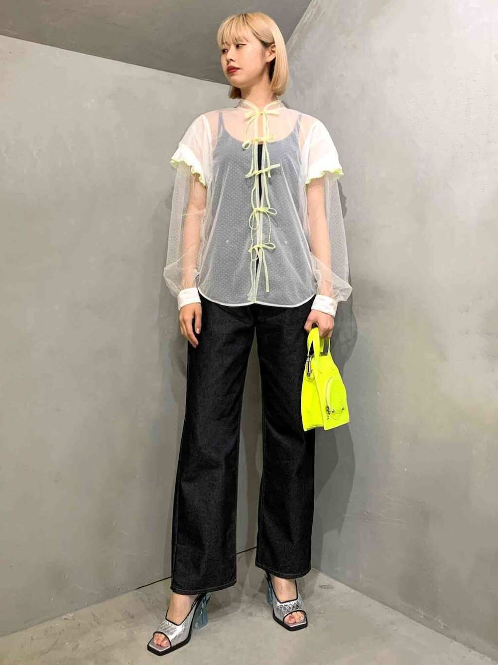 PAMEO POSE fin shoulder blouse