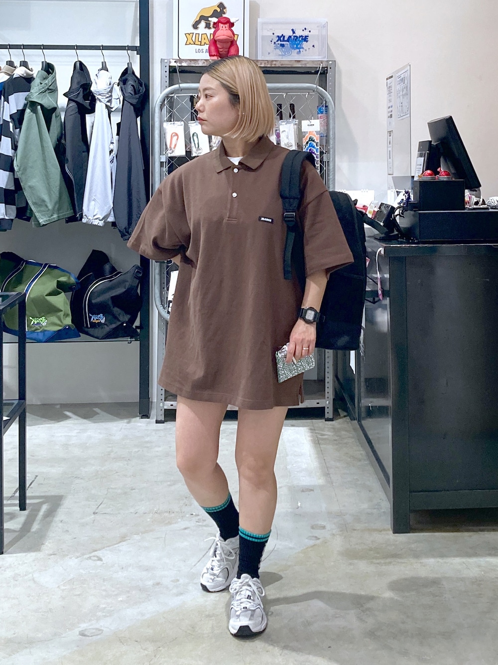「XLARGE、いいね、save、フォローお願いします🤑、ストリート、低身長、低身長コーデ、オトナカジュアル、ストリートコーデ」｜「XLARGEのSTANDARD LOGO BIG POLO SHIRT（ポロシャツ、ブラウン系）」を使った、沼田亜樹さん（レディース・156cm）の春コーディネートの1枚目の写真