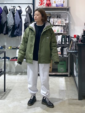 「XLARGE（エクストララージ）のアイテム（その他アウター）」を使った、沼田亜樹さん（レディース・156cm）の冬コーディネート