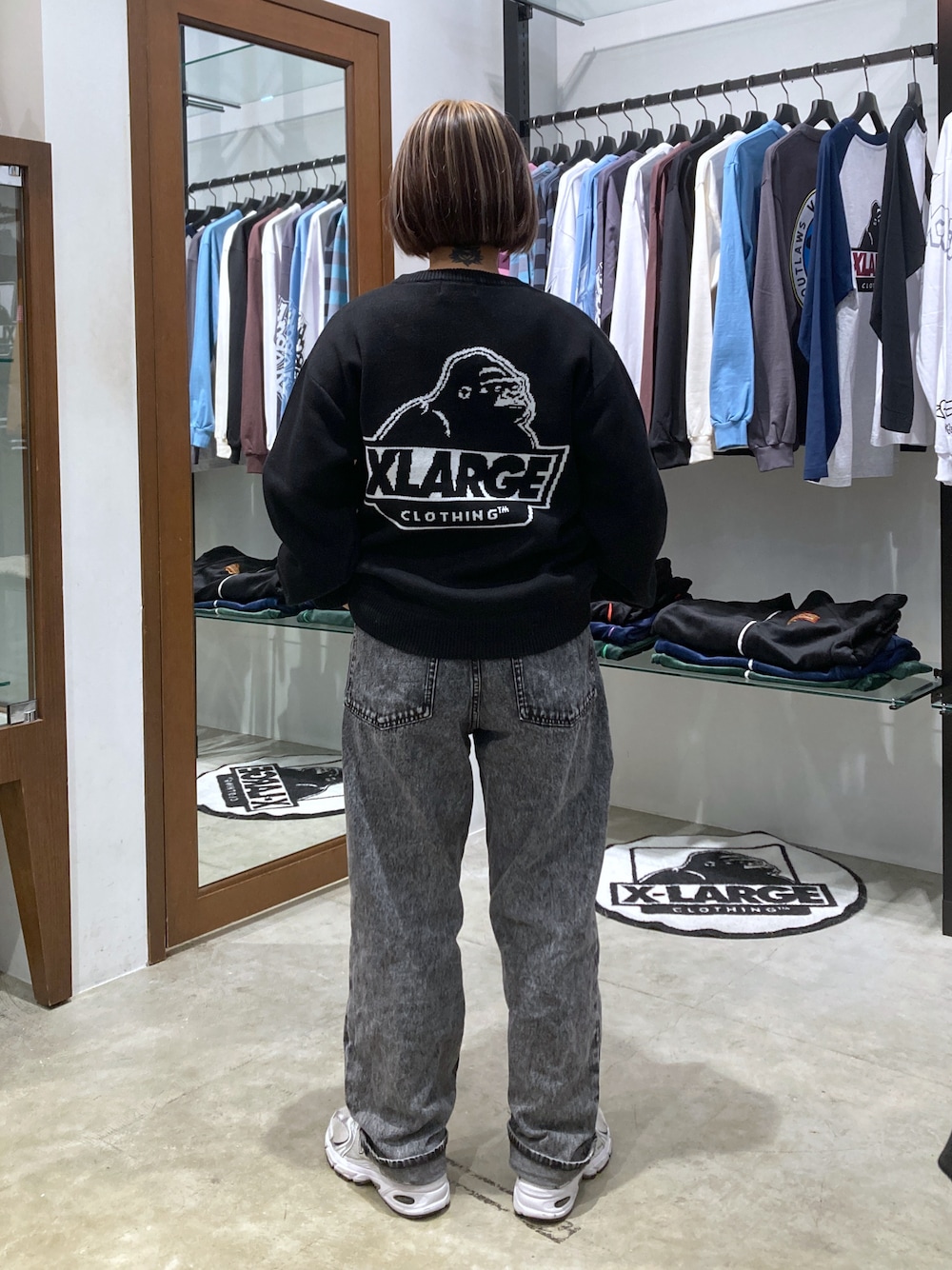 「オトナカジュアル、いいね、save、フォローお願いします🤑、XLARGE、ストリート、ストリートコーデ、低身長、低身長コーデ、低身長女子」｜「XLARGEのSLANTED OG CREWNECK KNIT TOP（ニット/セーター、ブラック系）」を使った、沼田亜樹さん（レディース・156cm）の秋コーディネートの1枚目の写真