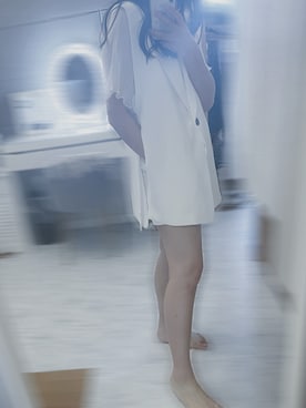 「オールホワイトコーデ」｜「アイテム（ジャケット/アウター）」を使った、うさみさん（レディース・160cm）の夏コーディネート