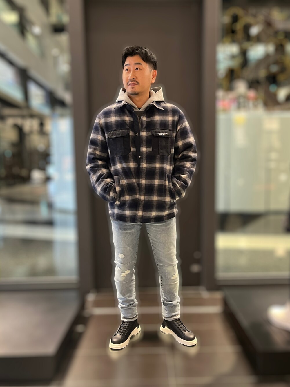 「armaniexchange、AXchanger、アルマーニエクスチェンジ、AXchange」｜「ARMANI EXCHANGEの【A|X アルマーニ エクスチェンジ】チェックデザイン　シャツジャケット（その他アウター、ブルー系）」を使った、nagaidayoさん（メンズ・173cm）の秋コーディネートの1枚目の写真