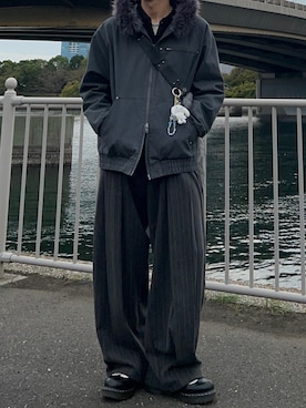 「アイテム（スラックス、グレー系）」を使った、ひろさん（メンズ・176cm）の秋コーディネート