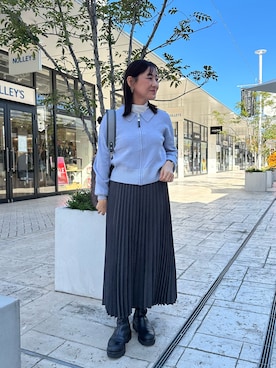 C6862 ジップカーディガン×スカートコーデ スカートを使った「ジップカーディガン」のレディース人気ファッション