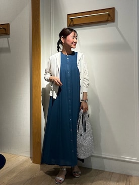 「MICO COULIER（ミコクリエ）の麻調シアーシャツワンピース（ワンピース、ブルー系）」を使った、daimonさん（レディース・154cm）の春コーディネート