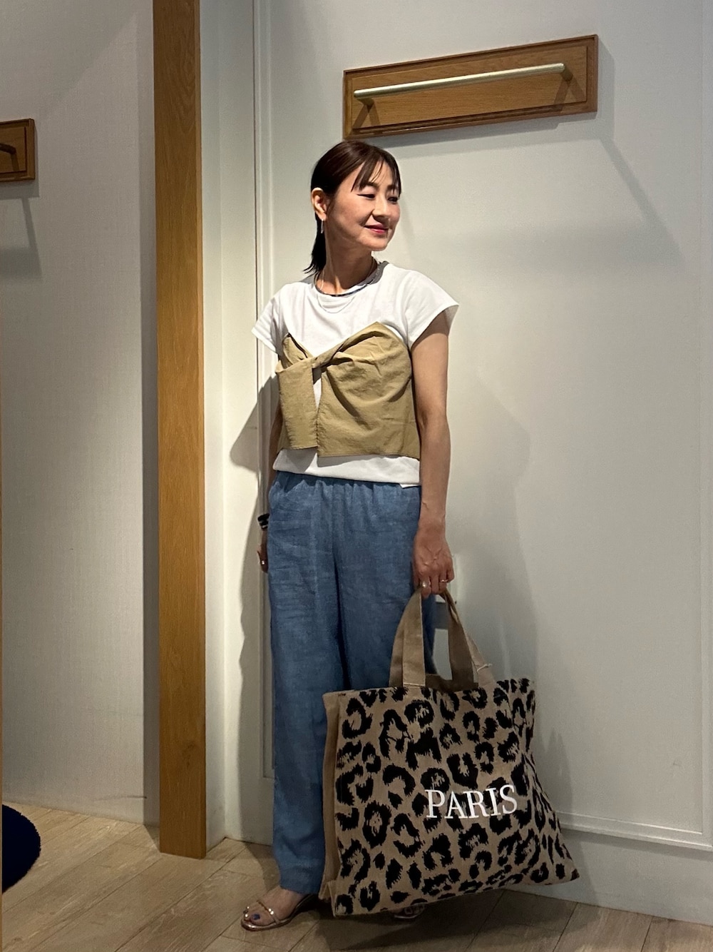 「夏コーデ、大人コーデ、シンプルスタイル、大人女子、夏、デニムコーデ、夏服コーデ、低身長女子、ビスチェ×デニム、ビスチェコーデ、ビスチェ風、低身長コーデ、40代ファッション、40代」｜「MICO COULIERのVINTAGE DENIMプリント ギャザーヨークパンツ（その他パンツ、ブルー系）」を使った、daimonさん（レディース・154cm）の夏コーディネートの1枚目の写真