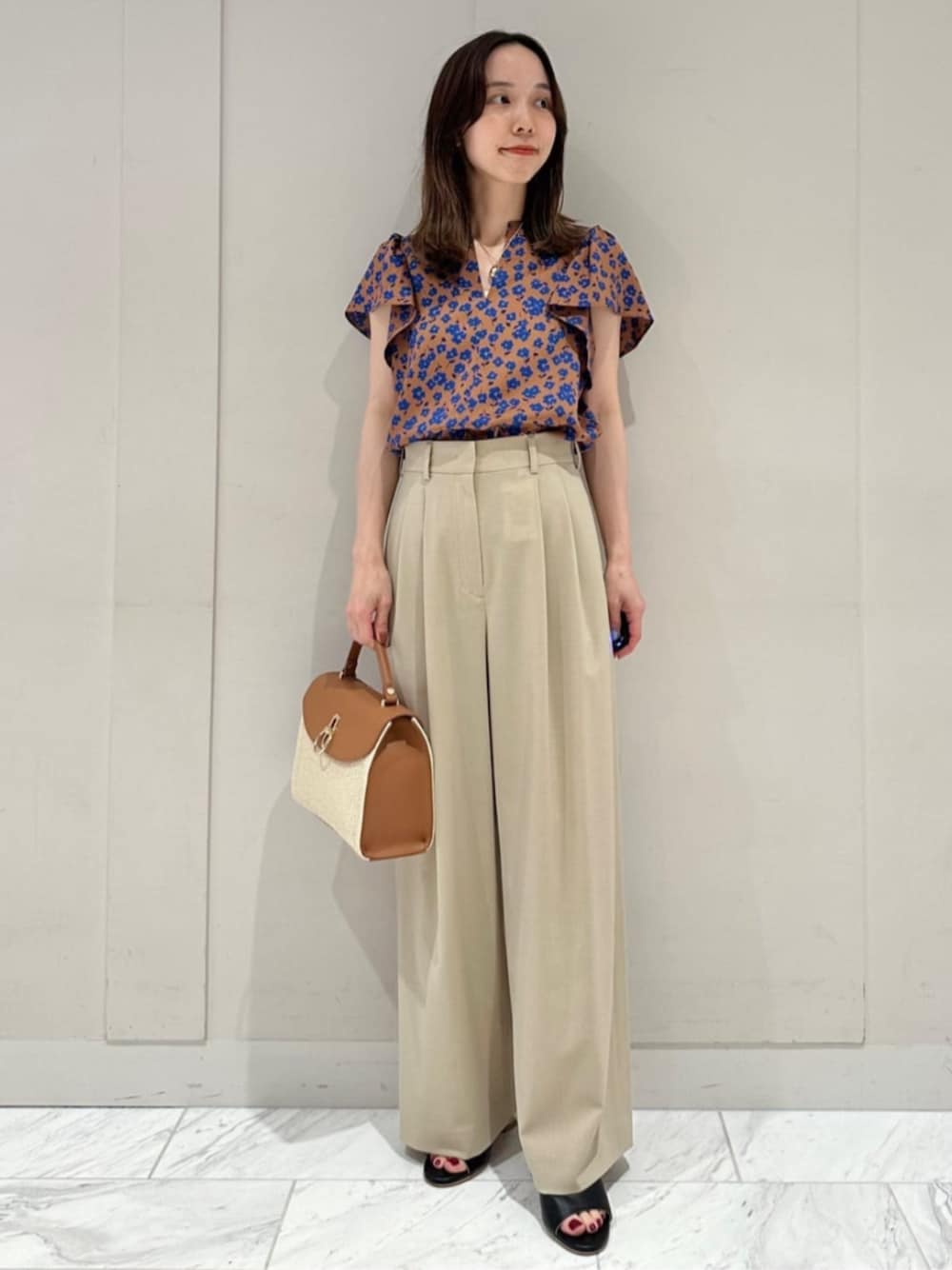 〈Ballsey〉スピアワートフラワープリント フレアスリーブブラウス スピアワートフラワープリント フレアスリーブブラウス | maison