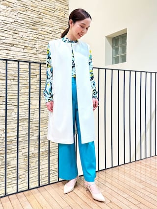 TOMORROWLAND （トゥモローランド）の「グミフラワープリント ネック