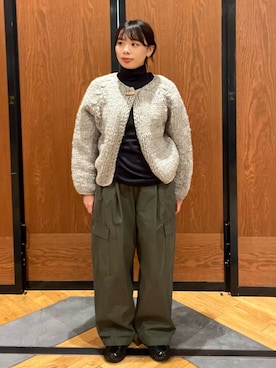 「かぐれ（カグレ）のユーティリティーイージーパンツ（その他パンツ）」を使った、カナイさん（レディース・157cm）の秋コーディネート