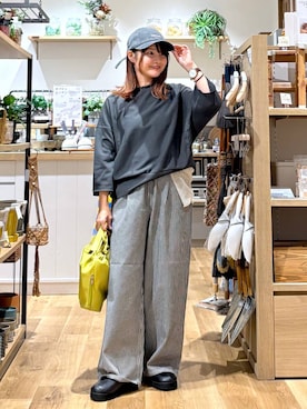 「アイテム（ストール/ショール、ベージュ系）」を使った、MAIKOさん（レディース・150cm）の夏コーディネート