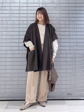 「アイテム（ポンチョ）」を使った、MAIKOさん（レディース・150cm）の秋コーディネート