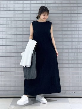 「Elura（エルーラ）のアイテム（スニーカー）」を使った、MAIKOさん（レディース・150cm）の春コーディネート