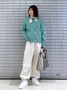 「Elura（エルーラ）のアイテム（スニーカー）」を使った、MAIKOさん（レディース・150cm）の春コーディネート