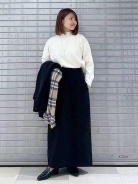 「Elura（エルーラ）のアイテム（ローファー）」を使った、MAIKOさん（レディース・150cm）の秋コーディネート