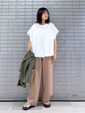 「アイテム（サンダル、ゴールド系）」を使った、MAIKOさん（レディース・150cm）の秋コーディネート