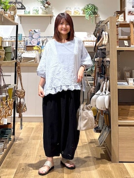 「studio CLIP（スタディオクリップ）の軽らくトングサンダル（サンダル、シルバー系）」を使った、MAIKOさん（レディース・150cm）の春コーディネート