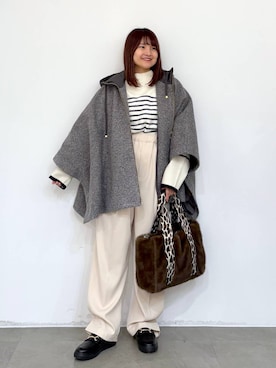 「アイテム（ポンチョ）」を使った、MAIKOさん（レディース・150cm）の冬コーディネート