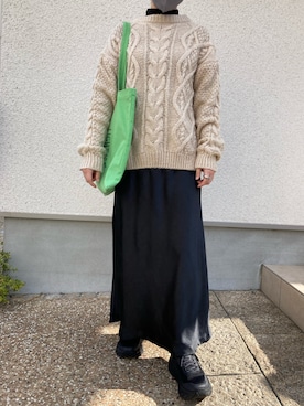 「HOKA（ホカ）のホカ HOKA ボンダイ7 ワイド BONDI 7 WIDE（スニーカー）」を使った、s__o1203さん（レディース・155cm）の冬コーディネート