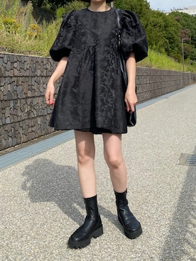「PERNA（ペルナ）のアイテム」を使った、ノアさん（レディース・157cm）の秋コーディネート