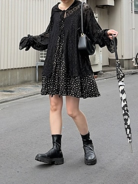 「CHARLES & KEITH（チャールズ & キース）のサイドジップ アンクルブーツ / Side-Zip Ankle Boots（ブーツ、ブラック系）」を使った、ノアさん（レディース・157cm）の秋コーディネート
