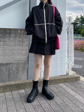 「CHARLES & KEITH（チャールズ & キース）のサイドジップ アンクルブーツ / Side-Zip Ankle Boots（ブーツ、ブラック系）」を使った、ノアさん（レディース・157cm）の春コーディネート
