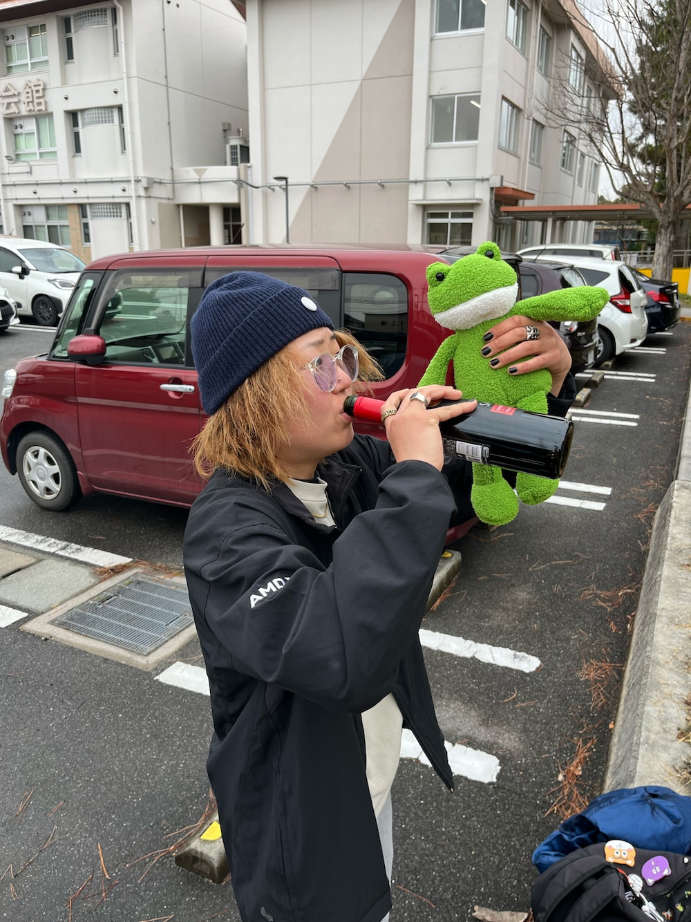 「ミキハウス、韓国、ダボダボ、NIKE、NIKEとなんかのコラボ？」｜「POLO RALPH LAURENのアイテム（ニットキャップ/ビーニー、ブルー系）」を使った、HAYASHI;3さん（メンズ・167cm）の冬コーディネートの1枚目の写真