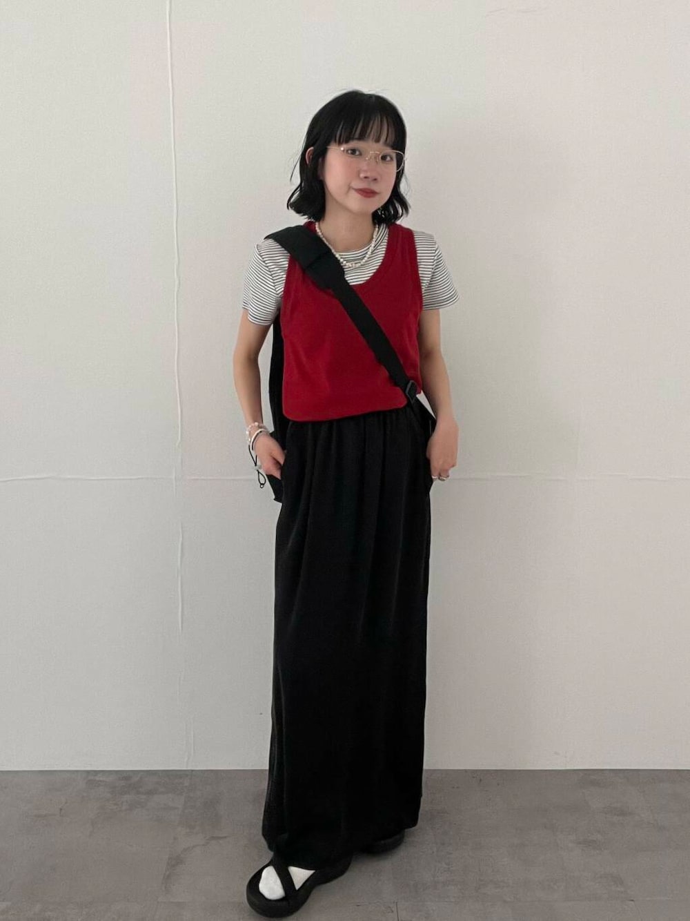 ysae0525さんの「キュプラサテンストレートスカート（URBAN RESEARCH）」を使ったコーディネートの1枚目の写真