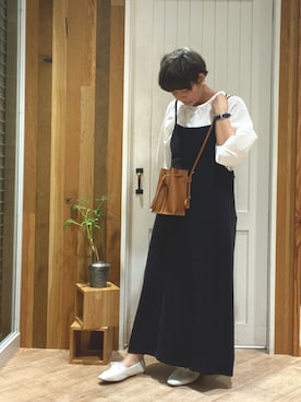 「Samansa Mos2 blue」｜「アイテム（ジャンパースカート）」を使った、タナカさん（レディース・158cm）の春コーディネート