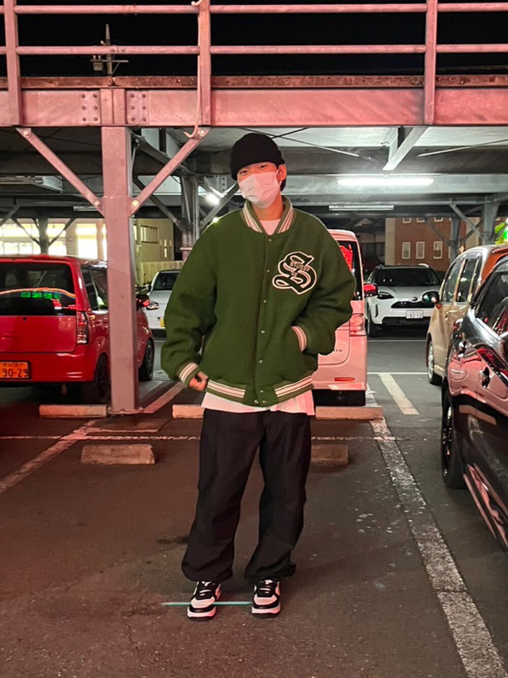 STUSSYのスタジャン（グリーン系）を使った人気ファッション