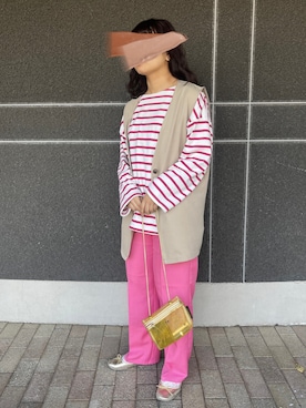 「シアタープロダクツ(THEATRE PRODUCTS)」｜「アイテム（スラックス）」を使った、おまめこさん（レディース・157cm）の春コーディネート