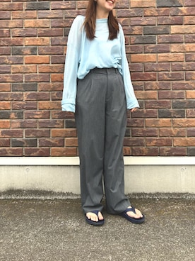 「OOFOS（ウーフォス）のOOFOS/ウーフォス  OORIGINAL/ウーオリジナル リカバリーサンダル（サンダル、ブルー系）」を使った、tami0707さん（レディース・157cm）の春コーディネート