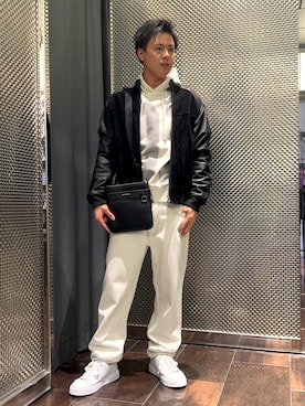 「ARMANI EXCHANGE（アルマーニエクスチェンジ）の【A|X アルマーニ エクスチェンジ】91ロゴ フーデッドスウェットプルオーバー（スウェット、ホワイト系）」を使った、KAKERUさん（メンズ・170cm）の夏コーディネート