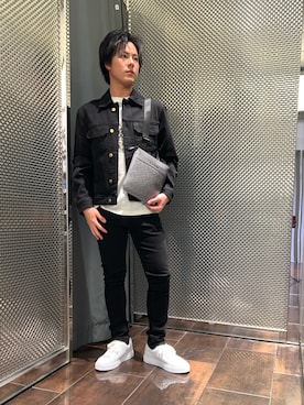 「ARMANI EXCHANGE（アルマーニエクスチェンジ）の【A|X アルマーニ エクスチェンジ】AXロゴ プリント 半袖クルーネックTシャツ/REGULAR（EC限定カラー含）（Tシャツ/カットソー、ホワイト系）」を使った、KAKERUさん（メンズ・170cm）の春コーディネート