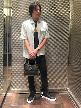 「ARMANI EXCHANGE（アルマーニエクスチェンジ）の【A|X アルマーニ エクスチェンジ】ライトブルーストライプデニム 半袖シャツ/BOXY（シャツ/ブラウス、ブルー系）」を使った、KAKERUさん（メンズ・170cm）の春コーディネート